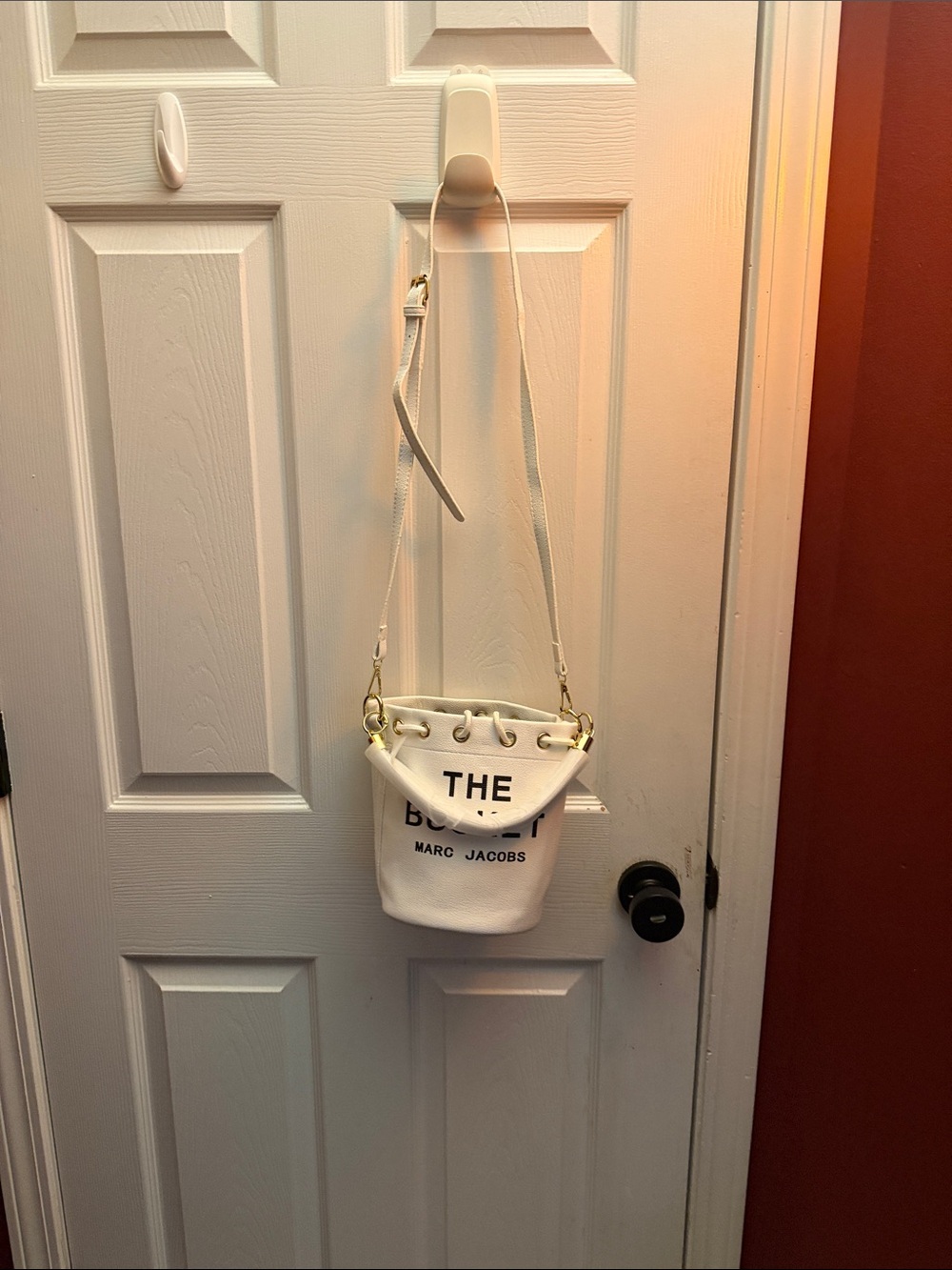 White Marc Jacobs Style Bucket Bag - Picture 5 of 6